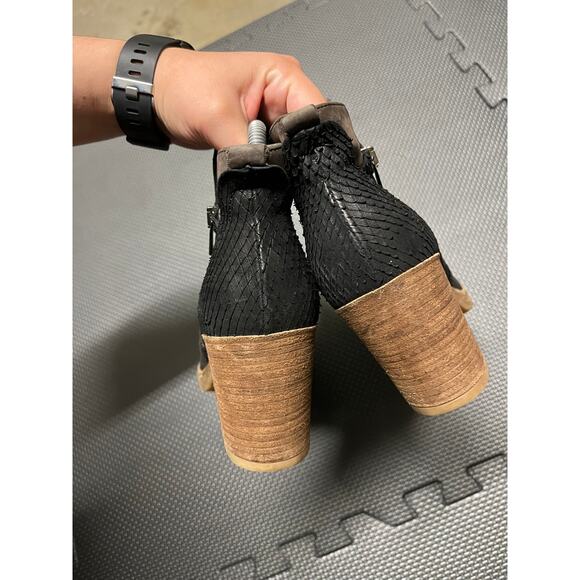 Sundance Suede Leather Brown Ankle‎ Booties Italy Womens Size 38 US 8 - Picture 7 of 8